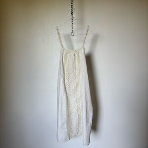 Vintage Dress California White with Subtle Floral Pattern and Lace